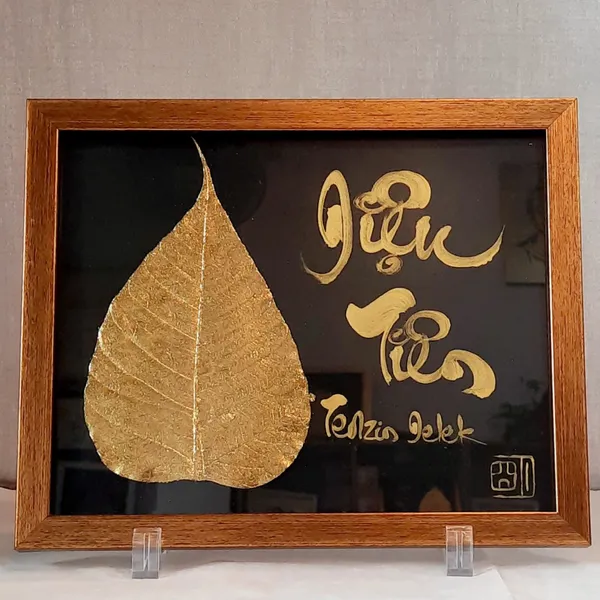 Thư pháp lá bồ đề dát vàng VIẾT TÊN THEO YÊU CẦU