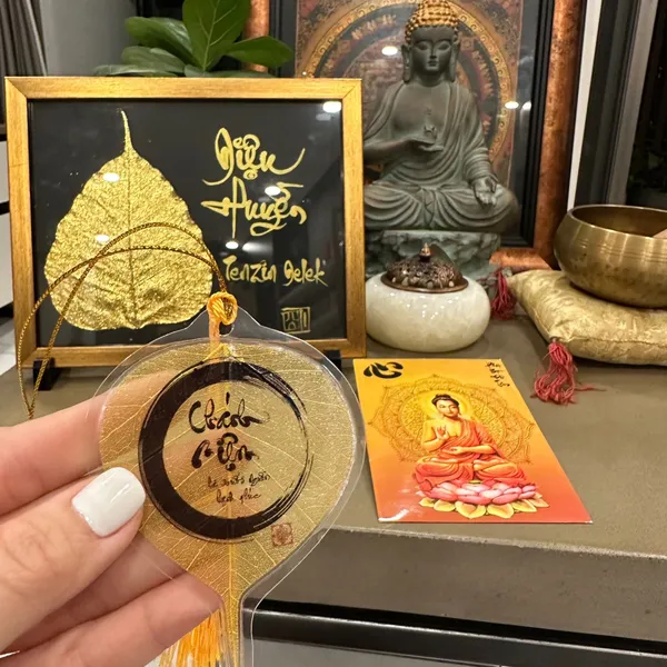 Thư pháp lá bồ đề dát vàng VIẾT TÊN THEO YÊU CẦU