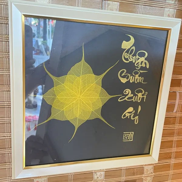 Thư pháp lá bồ đề chữ THUẬN BUỒM XUÔI GIÓ