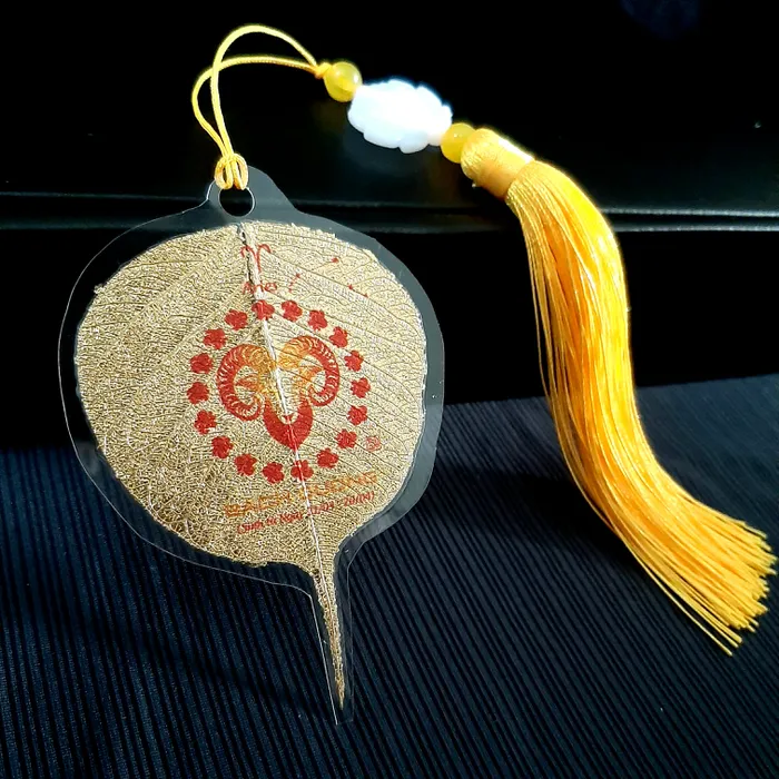 Lá bồ đề dát vàng cung BẠCH DƯƠNG thuộc 12 cung hoàng đạo thể hiện tính cách qua ngày sinh kèm giải thích ốp lưng treo xe