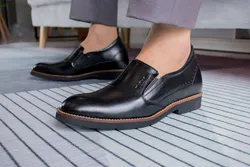 TẠI SAO ĐÀN ÔNG NÊN ĐẦU TƯ VÀO ĐÔI GIÀY TÂY TĂNG CHIỀU CAO? TẠI SAO ĐÀN ÔNG NÊN ĐẦU TƯ VÀO ĐÔI GIÀY TÂY TĂNG CHIỀU CAO?