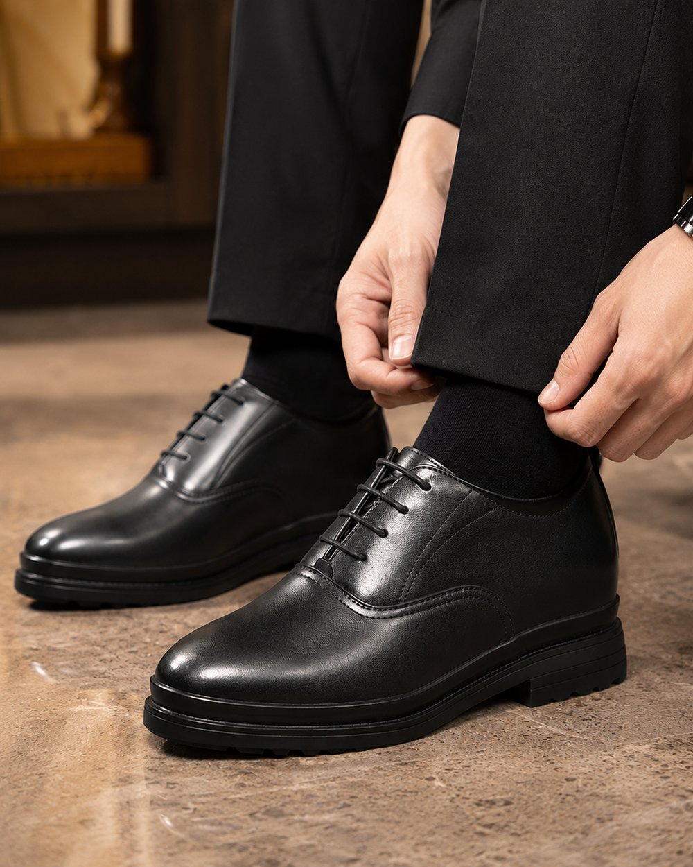 GIÀY TĂNG CHIỀU CAO NAM SIÊU NHẸ T141 ĐEN CAO 9CM