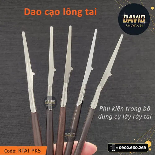 Dao cạo lông tai trong bộ dụng cụ lấy ráy tai