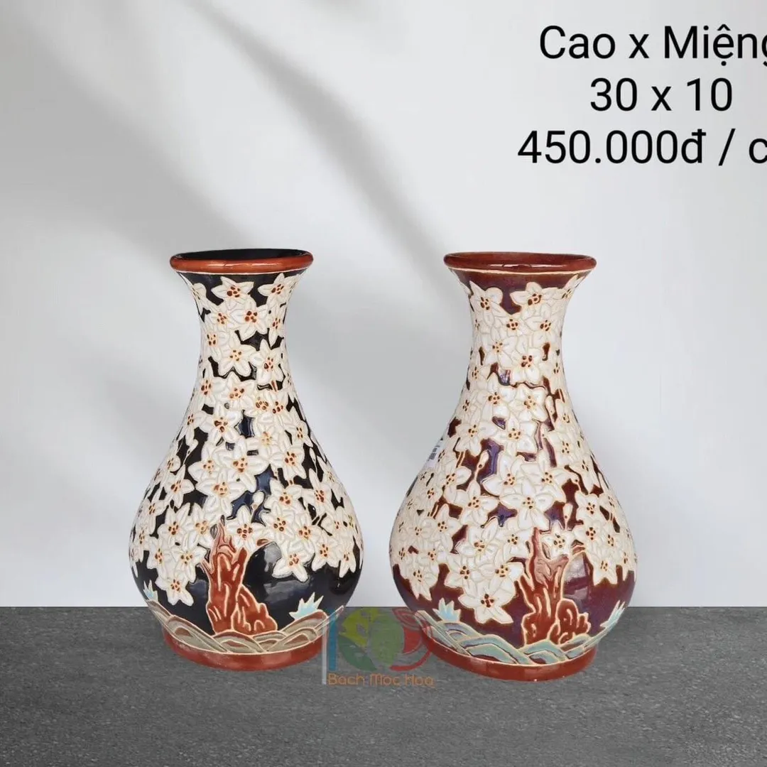 BÌNH HOA MAI NÂU ĐEN