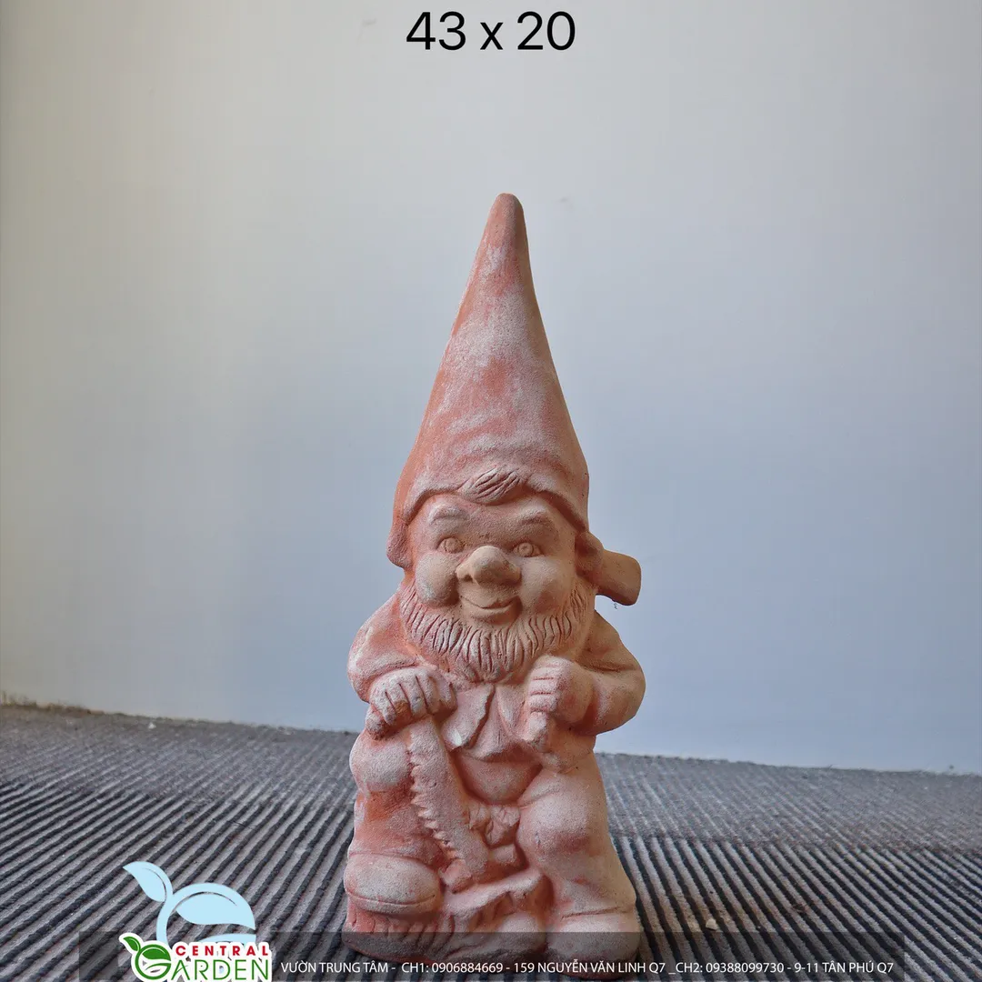 Tượng thần lùn ngồi