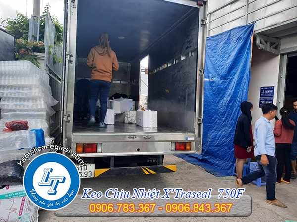 keo dán ron chịu nhiệt độ cao x’traseal 750F đóng chai. keo dán ron chịu nhiệt độ cao x’traseal 750F đóng chai.