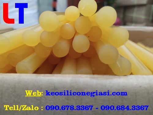 Keo silicone cây màu vàng đậm