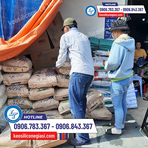 Sử dụng keo bọt nở selfoam vòi có tốt Sử dụng keo bọt nở selfoam vòi có tốt