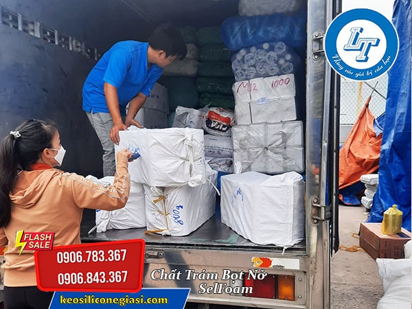 Lê Thanh cung cấp keo bọt nở dạng vòi xịt đóng nắp giá cực sốc Lê Thanh cung cấp keo bọt nở dạng vòi xịt đóng nắp giá cực sốc