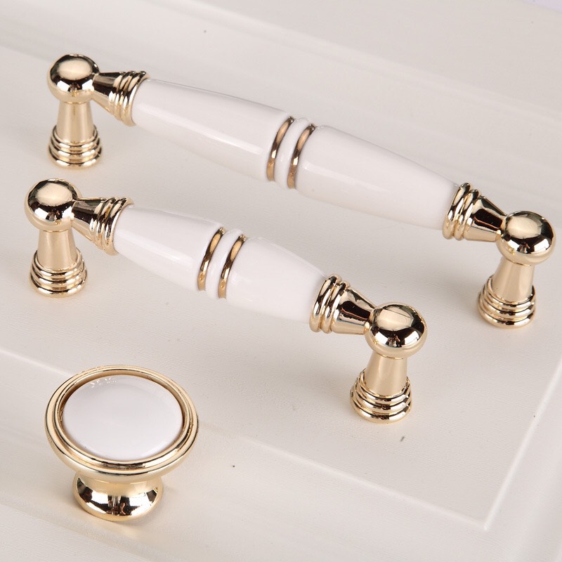 Tay nắm cổ điển bằng sứ TN1136-96 Tay nắm cổ điển bằng sứ TN1136-96