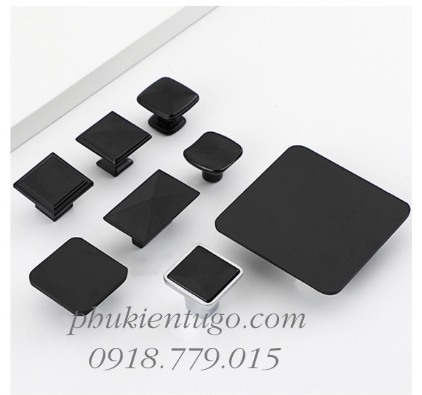 Kích thước tay cầm cửa gỗ màu đen 40mm x 40mm Kích thước tay cầm cửa gỗ màu đen 40mm x 40mm