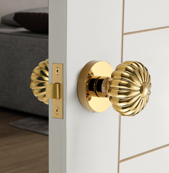 Khoá tay gạt tròn hoa cúc WC-PVD0507 Khoá tay gạt tròn hoa cúc WC-PVD0507