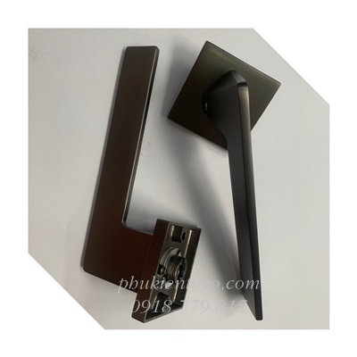 Hình ảnh thực tế - Khóa tay gạt hiện đại vuông xám đen ML F61 Hình ảnh thực tế - Khóa tay gạt hiện đại vuông xám đen ML F61