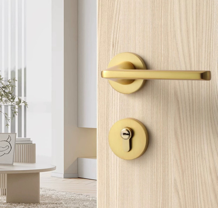 Khoá cửa phòng ngủ mạ vàng mờ cao cấp Khoá cửa phòng ngủ mạ vàng mờ cao cấp