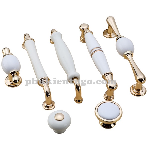 Mẫu tay nắm cổ điển bằng hợp kim bọc sứ Mẫu tay nắm cổ điển bằng hợp kim bọc sứ