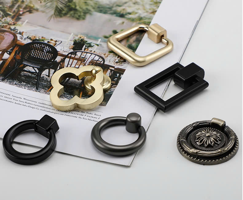 Tay nắm cửa gỗ lật hình hoa Tay nắm cửa gỗ lật hình hoa