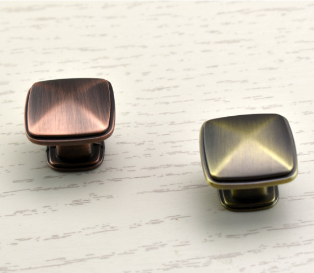 Tay núm vuông TN7604 chất lượng tốt Tay núm vuông TN7604 chất lượng tốt