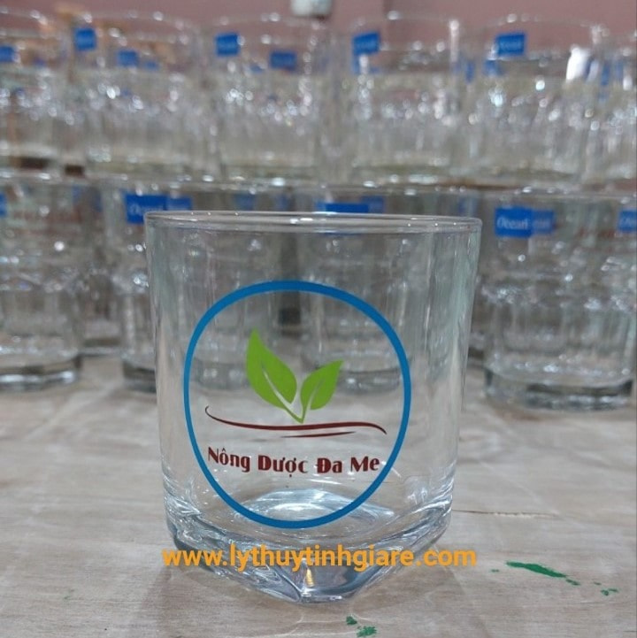 In logo lên ly thủy tinh In logo lên ly thủy tinh