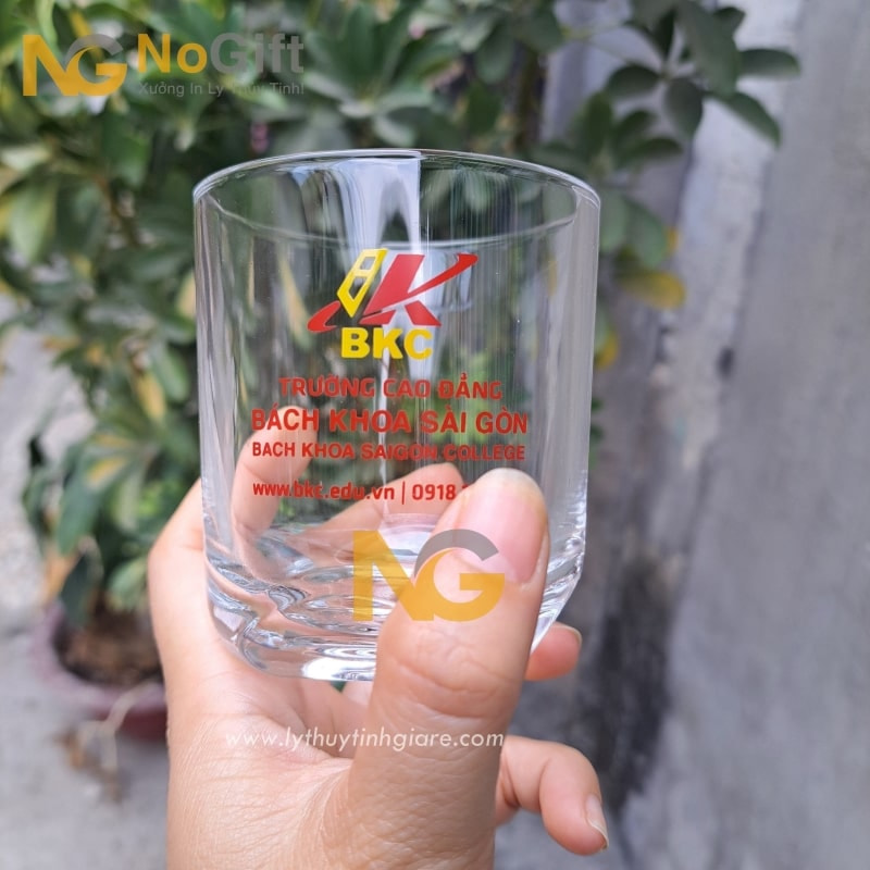 In logo lên ly thủy tinh In logo lên ly thủy tinh