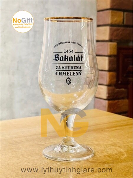 Ly uống bia cỡ lớn