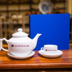Bộ ấm trà dáng Hongkong in logo ngân hàng Agribank
