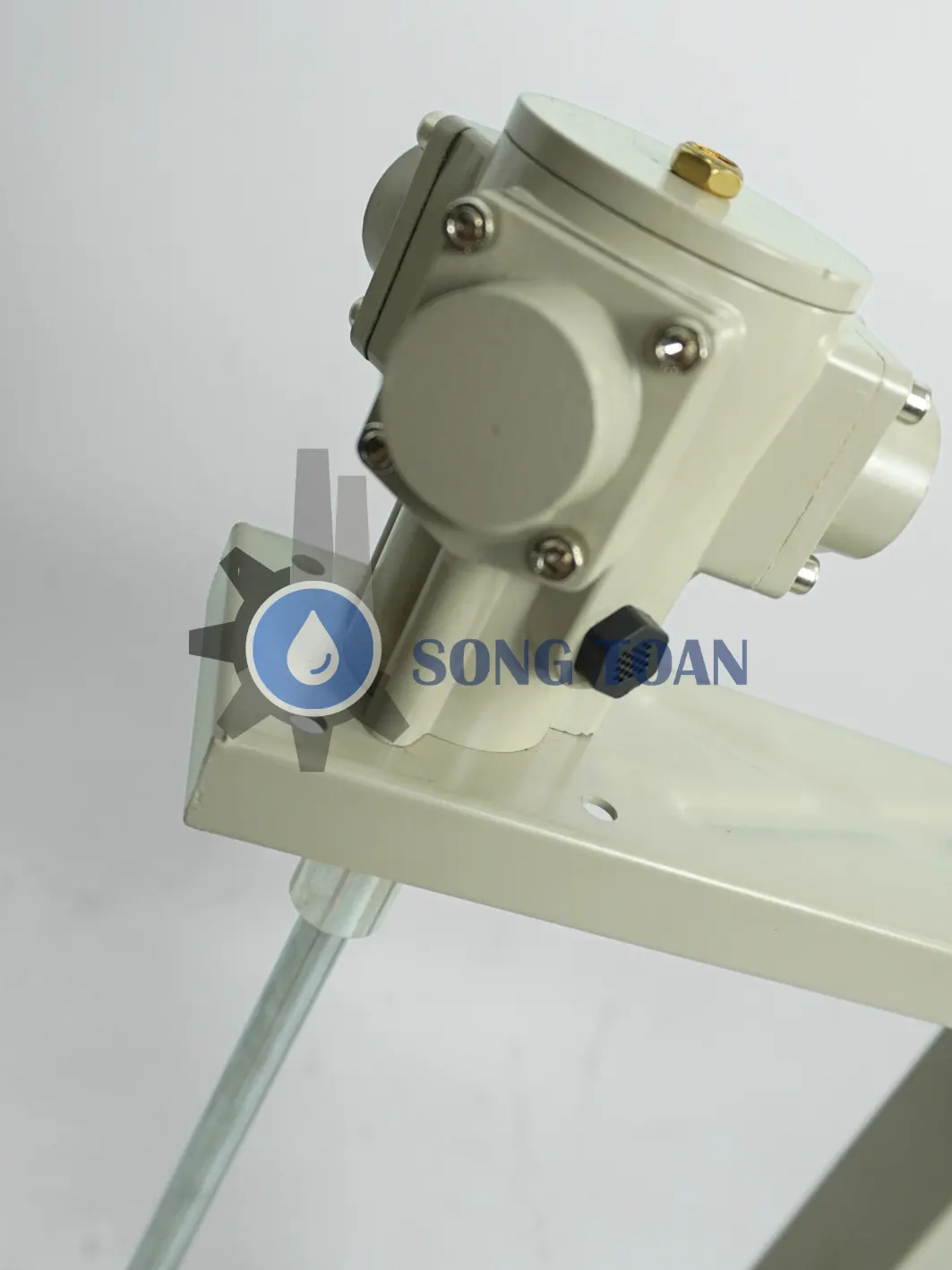 máy khuấy hơi nâng hạ cơ