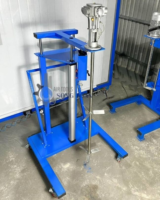 Máy khuấy hóa chất thùng phuy 200L dùng hơi khí nén động cơ khí nén 1HP