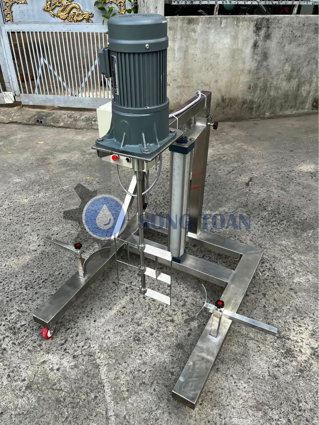 máy khuấy mỹ phẩm