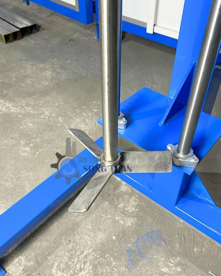 Máy khuấy hóa chất nâng hạ tay quay ròng rọc