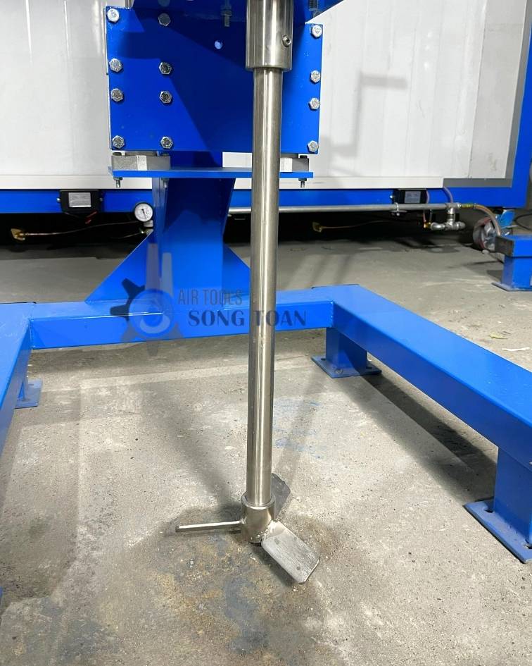 Máy khuấy hóa chất 30L nâng hạ tay quay bằng ròng rọc