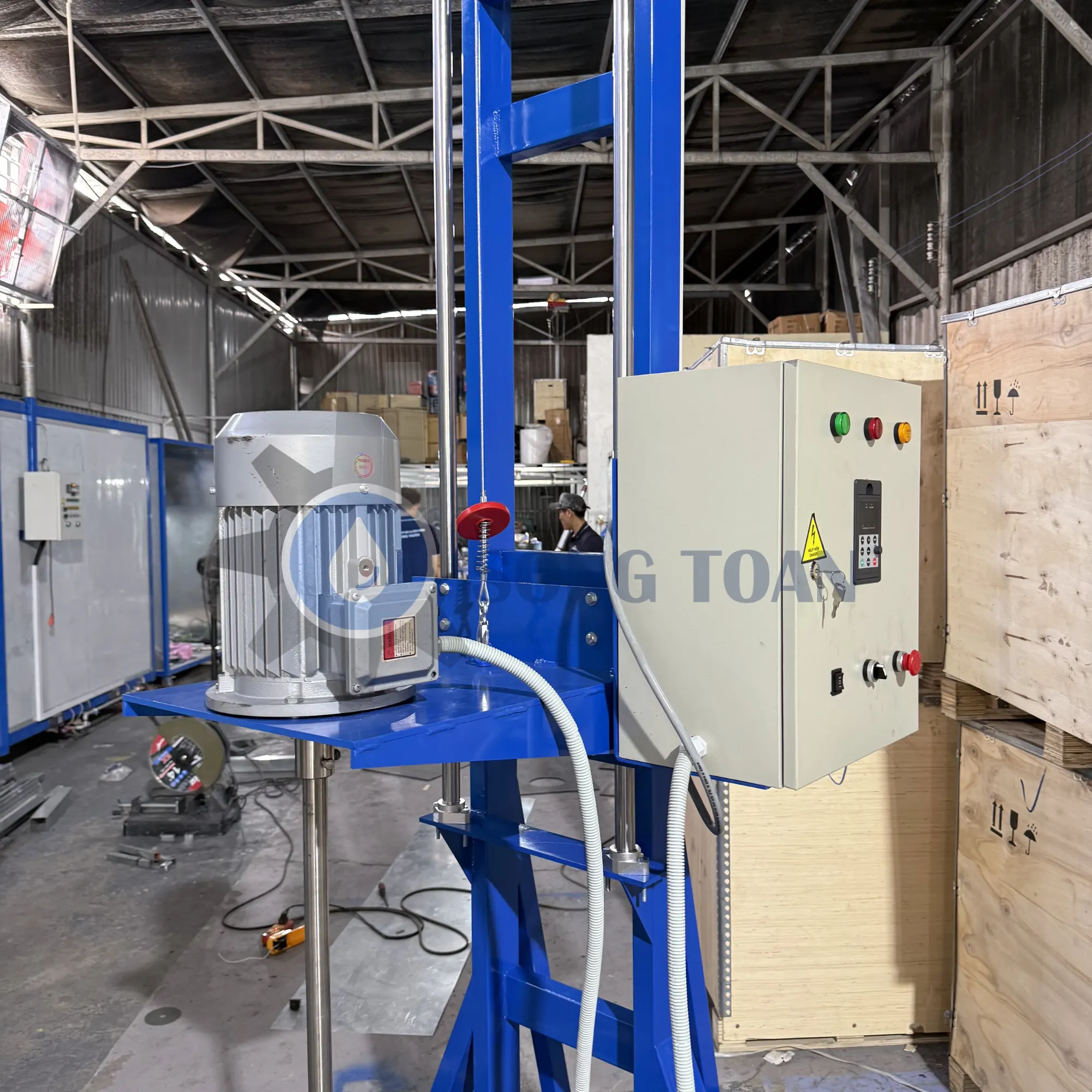 máy khuấy sơn 200 Lít 5.5 HP