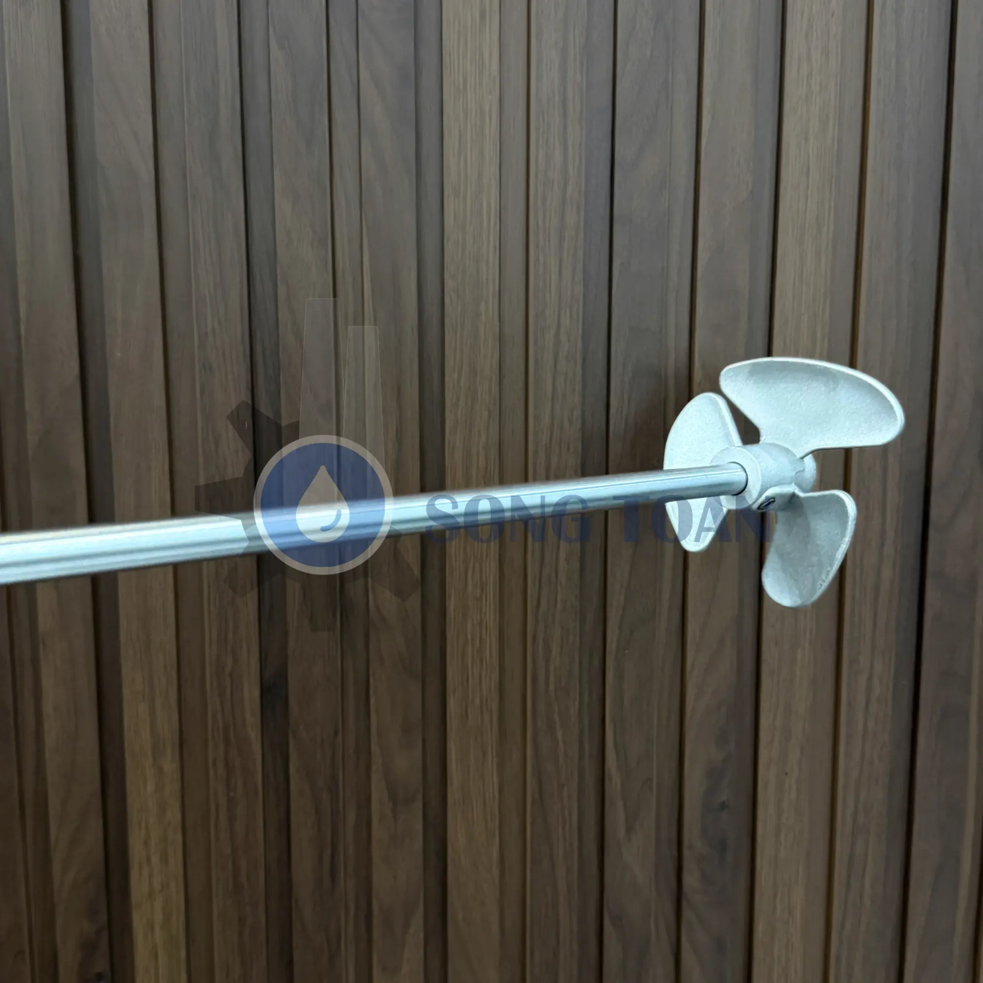 máy khuấy sơn cầm tay