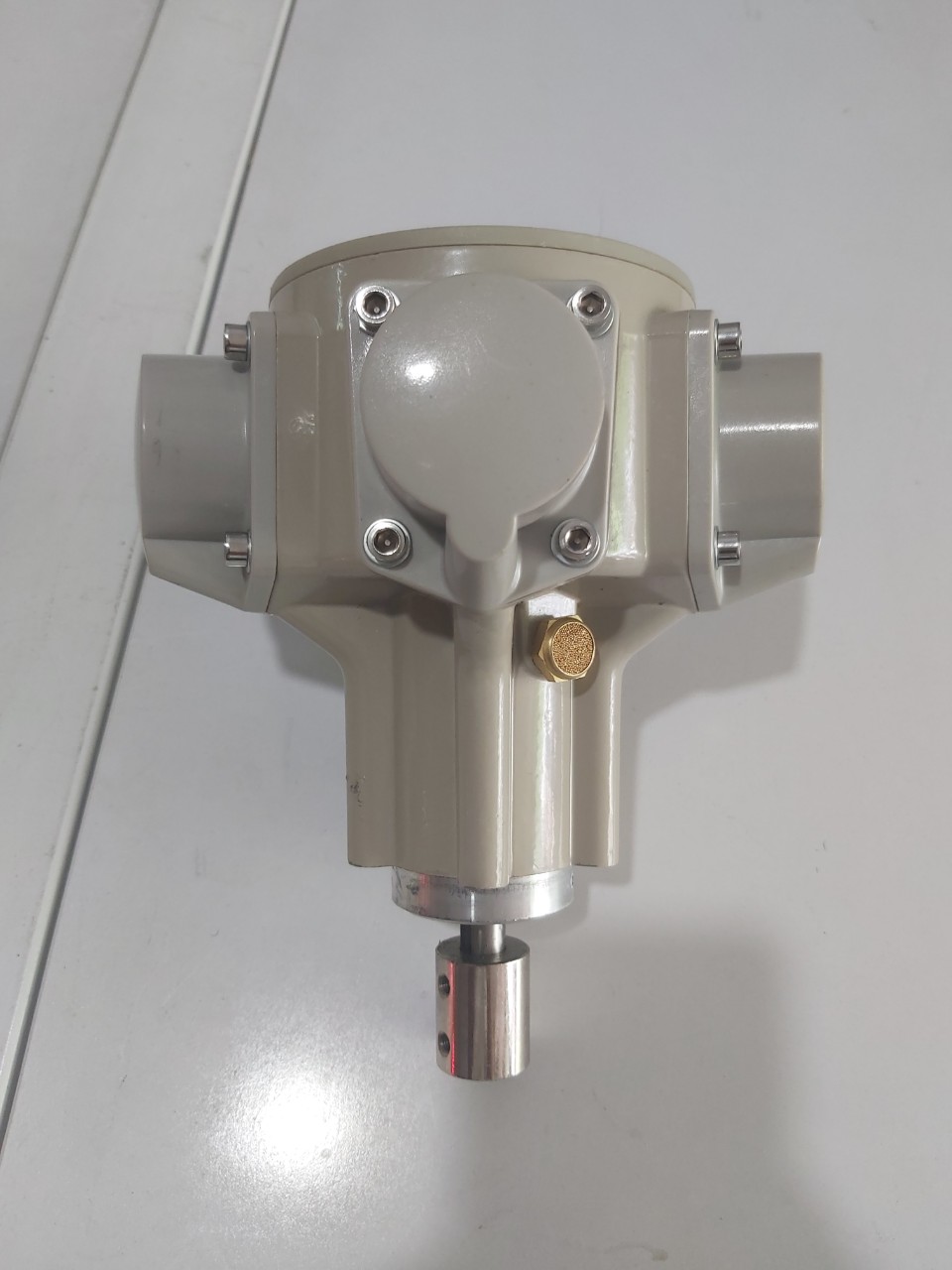 motor khuay hoa chat dung khi nen