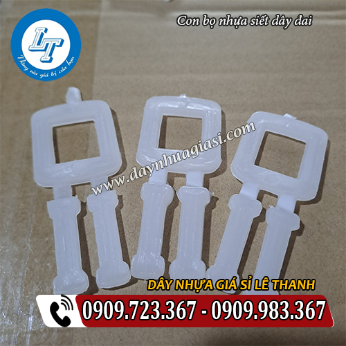 con bọ nhựa có kích thước nhỏ gọn con bọ nhựa có kích thước nhỏ gọn