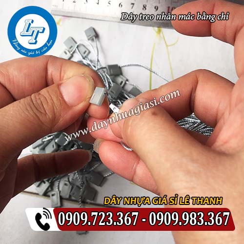 thiết kế đầu khóa đuôi khóa ti xỏ bằng chỉ vừa khít thiết kế đầu khóa đuôi khóa ti xỏ bằng chỉ vừa khít