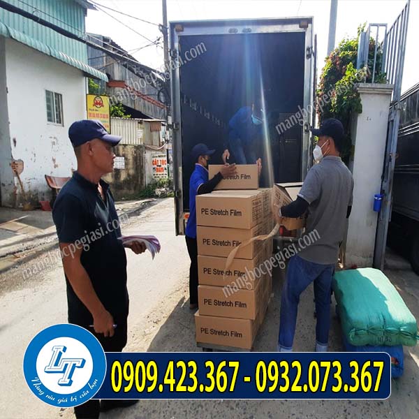 Màng pe lên hàng giao khách sỉ TPHCM Màng pe lên hàng giao khách sỉ TPHCM