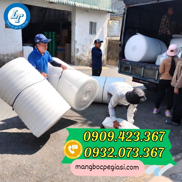 Giao xốp foam trắng cho đại lý Xốp foam màu trắng giá sỉ