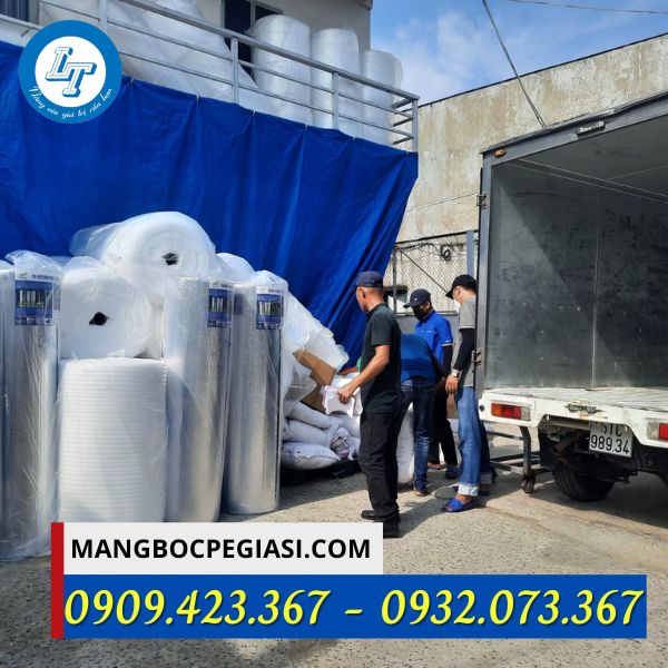 Giao xốp cách nhiệt cho khách Giao xốp cách nhiệt cho khách