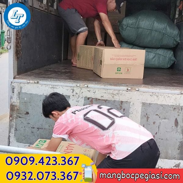 Kho hàng màng bọc thực phẩm giao hàng Kho hàng màng bọc thực phẩm