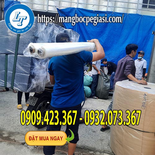 Màng phủ nông nghiệp giao hàng Màng phủ nông nghiệp giao hàng
