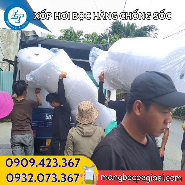 Giao xốp nổ cho khách Giao xốp nổ cho khách