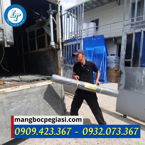 Giao màng phủ nông nghiệp cho đại lý Giao màng phủ nông nghiệp cho đại lý