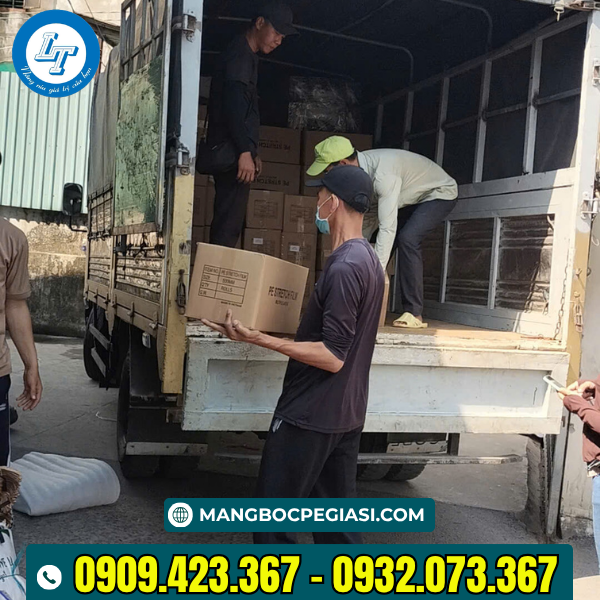 Màng PE bọc hàng giá tận xưởng Màng PE bọc hàng giá xưởng rẻ