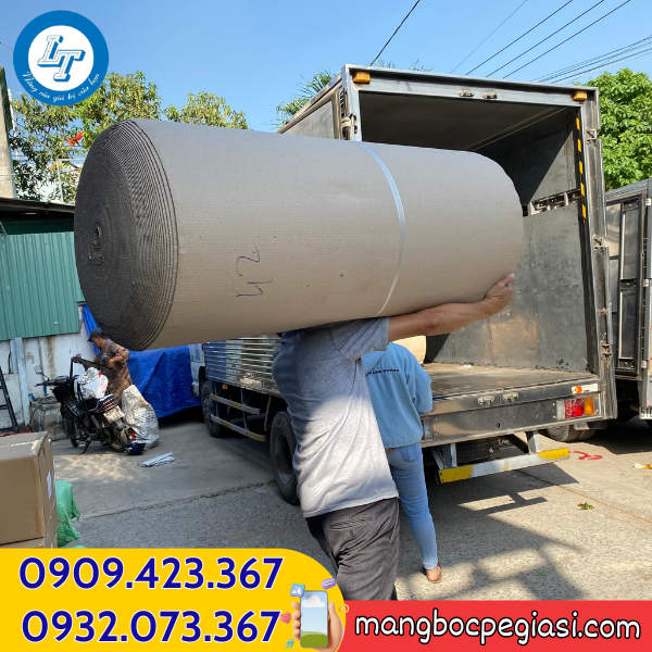 Giấy cuộn carton 2 lớp giá sỉ giao hàng nhanh Giấy cuộn carton 2 lớp giá sỉ