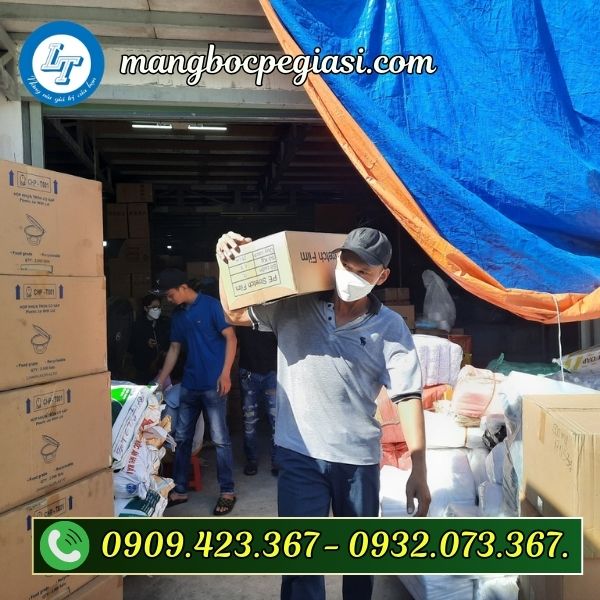 Giao màng PE cho khách Giao màng PE cho khách