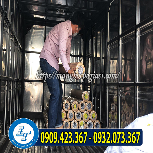 Giao màng chống trầy cho khách nhanh chóng Giao màng chống trầy cho khách nhanh chóng