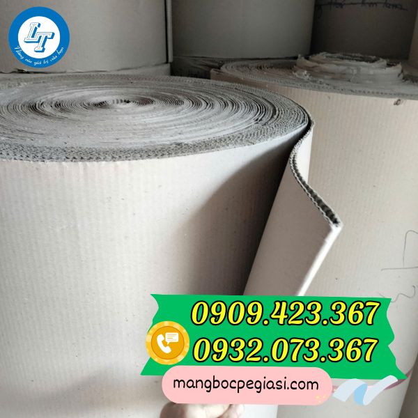 Giấy cuộn carton giá sỉ tận kho Giấy cuộn carton giá sỉ tận kho