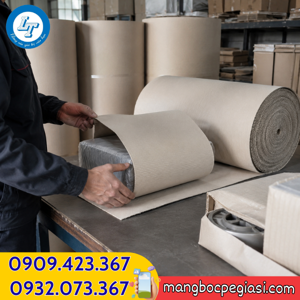 Ứng dụng giấy cuộn carton bọc hàng Ứng dụng giấy cuộn carton bọc hàng