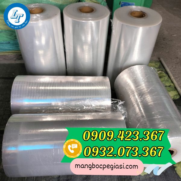 Màng PE quấn máy hàng đặt 30cmx5kg Màng PE quấn máy hàng đặt 30cmx5kg