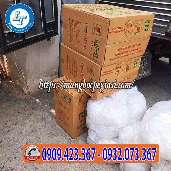 Màng bọc thực phẩm 45cmx450m Màng bọc thực phẩm 45cmx450m